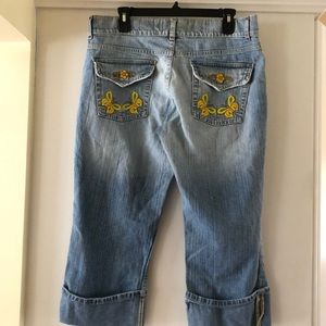 Vintage-inspired l.e.i crop jeans